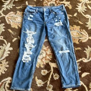 American Eagle Outfitters Tomgirl distressed jeans sz. 12 EUC